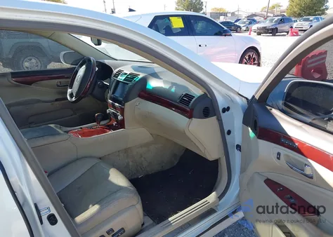 2011 Lexus Ls 460 z USA, uszkodzony, nr VIN JTHCL5EF9B5010612